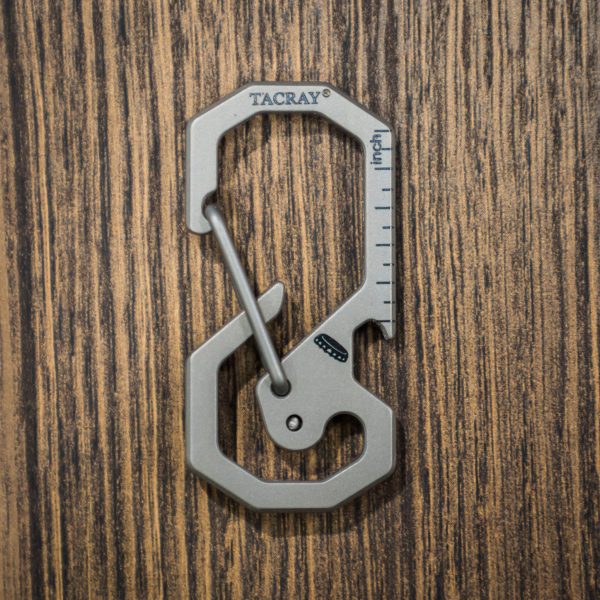TACRAY – MÓC KHOÁ TITANIUM LỤC GIÁC KHUI BIA